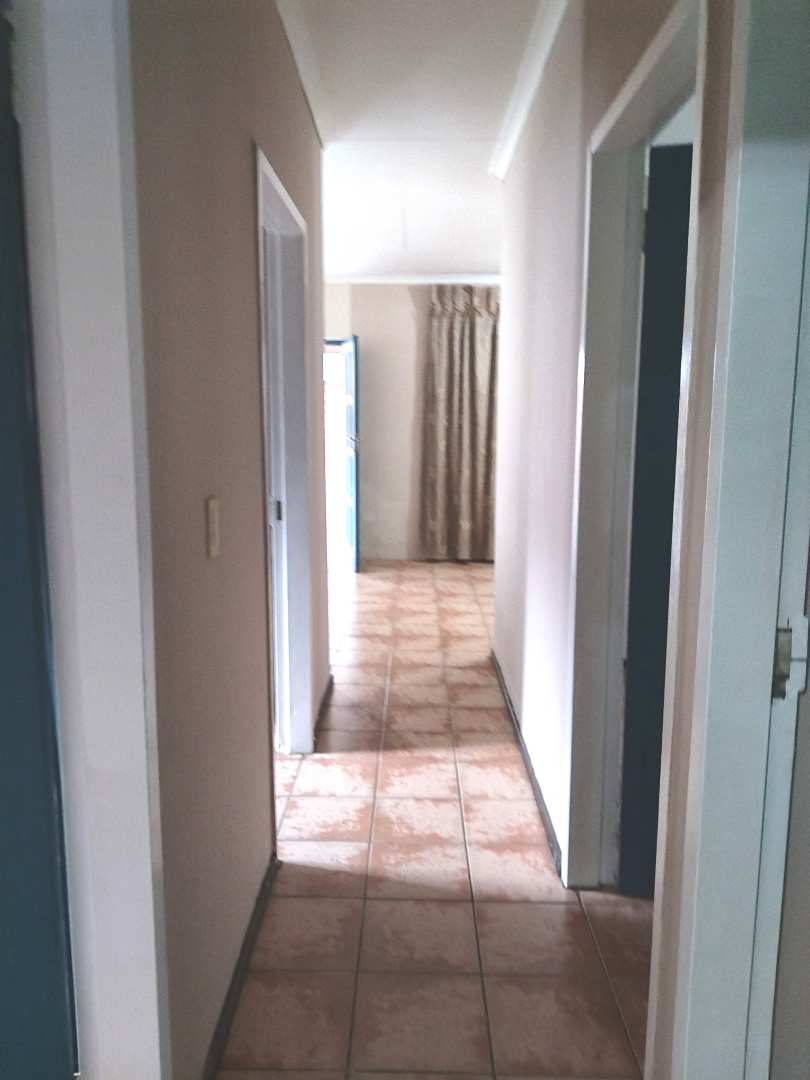 To Let 3 Bedroom Property for Rent in Sharon Park Gauteng