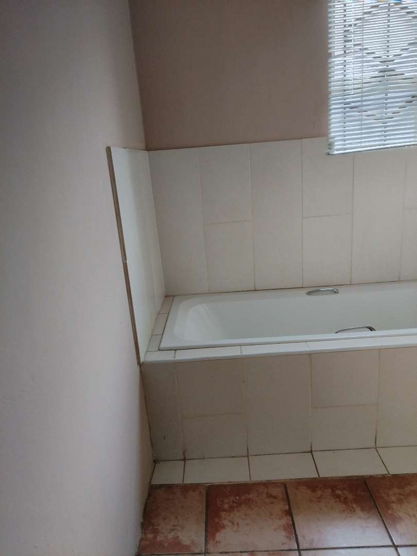 To Let 3 Bedroom Property for Rent in Sharon Park Gauteng