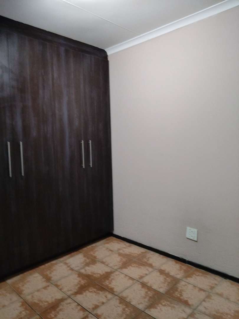 To Let 3 Bedroom Property for Rent in Sharon Park Gauteng