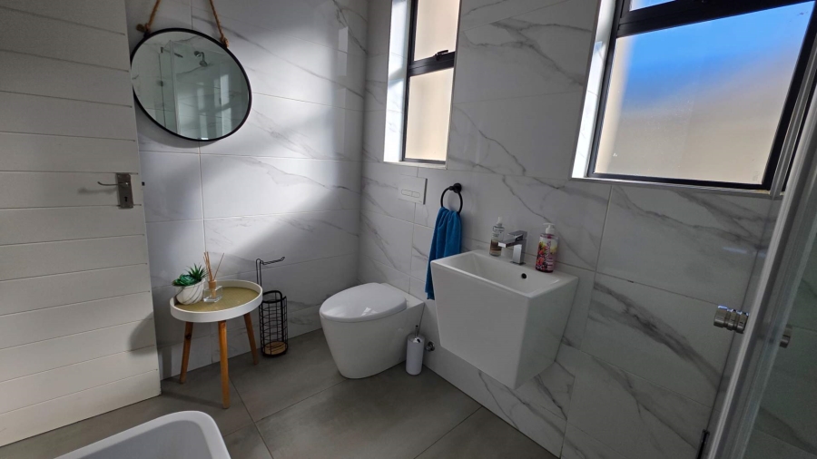 4 Bedroom Property for Sale in The Hills Game Reserve Estate Gauteng