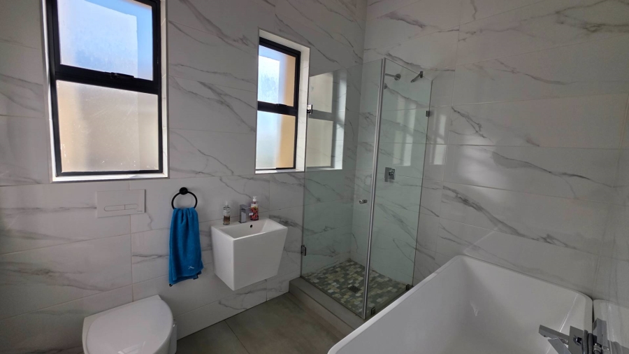 4 Bedroom Property for Sale in The Hills Game Reserve Estate Gauteng