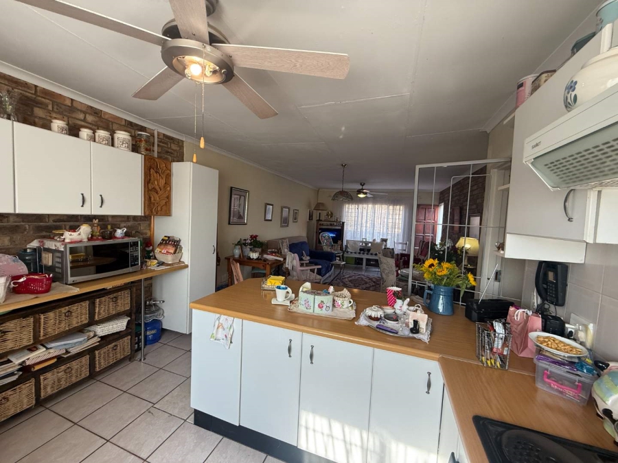 1 Bedroom Property for Sale in Noordheuwel Gauteng