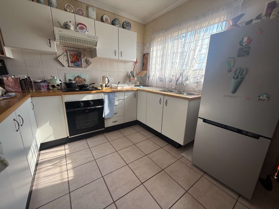 1 Bedroom Property for Sale in Noordheuwel Gauteng