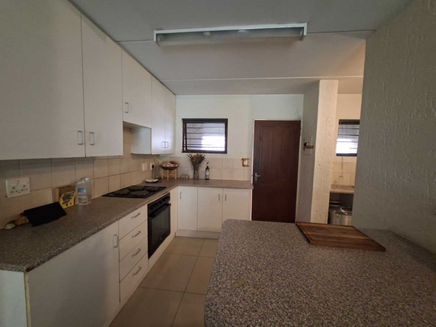 2 Bedroom Property for Sale in Buccleuch Gauteng