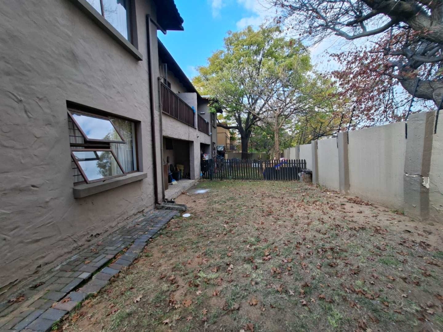 2 Bedroom Property for Sale in Buccleuch Gauteng