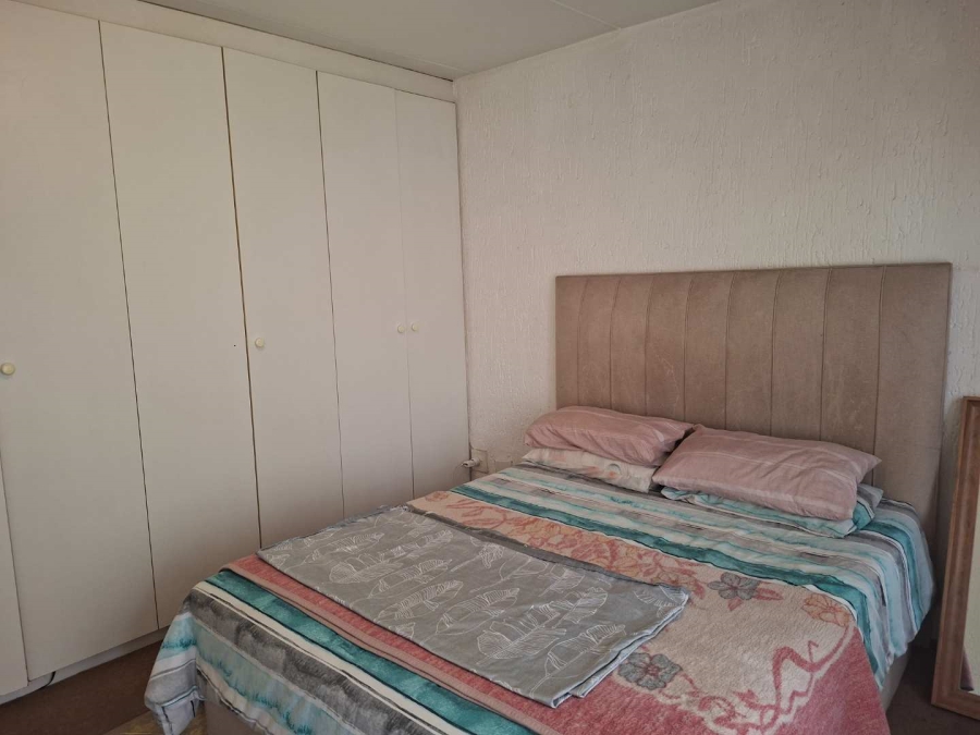 2 Bedroom Property for Sale in Buccleuch Gauteng