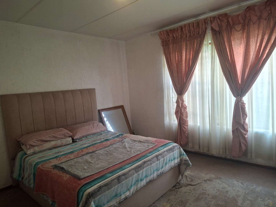 2 Bedroom Property for Sale in Buccleuch Gauteng