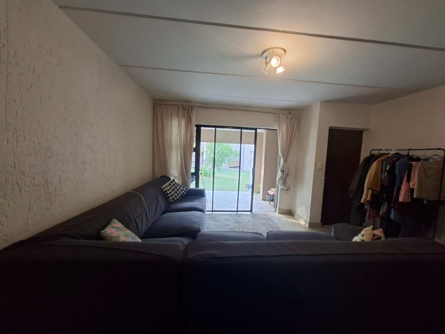 2 Bedroom Property for Sale in Buccleuch Gauteng