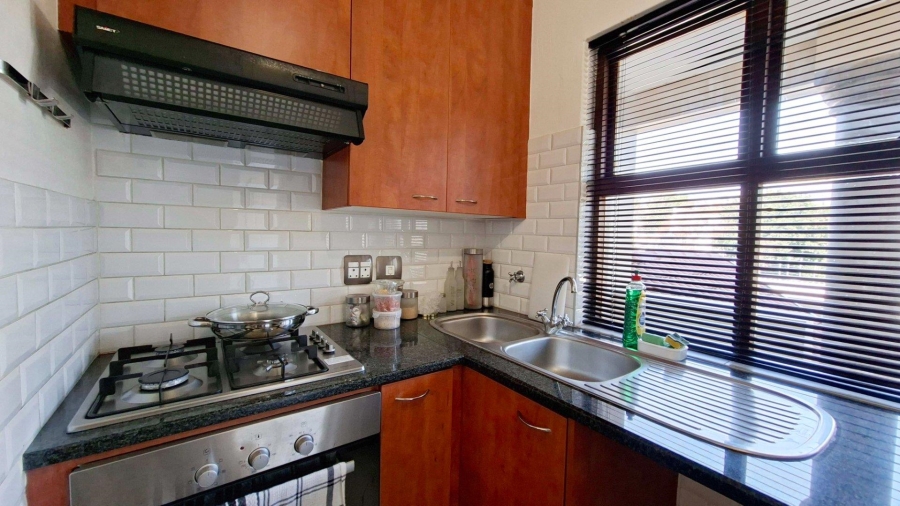 1 Bedroom Property for Sale in Bryanston Gauteng