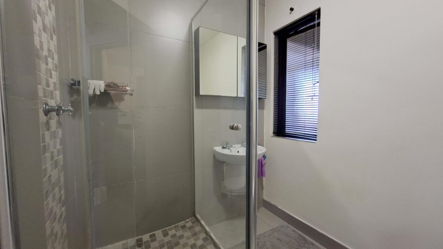 1 Bedroom Property for Sale in Bryanston Gauteng