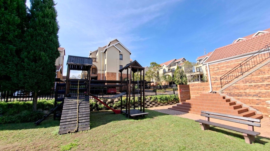 1 Bedroom Property for Sale in Bryanston Gauteng