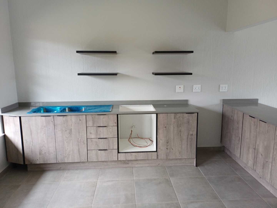 To Let 2 Bedroom Property for Rent in Kloofendal Gauteng