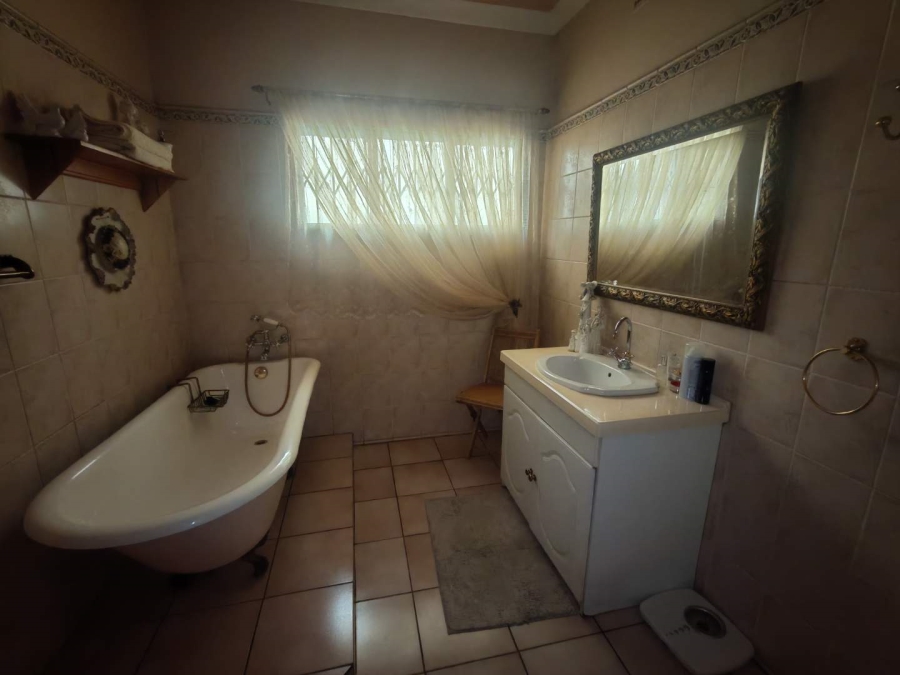 3 Bedroom Property for Sale in Valhalla Gauteng