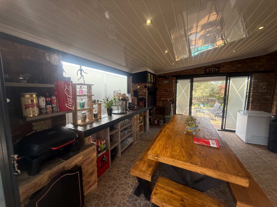 4 Bedroom Property for Sale in Van Riebeeck Park Gauteng