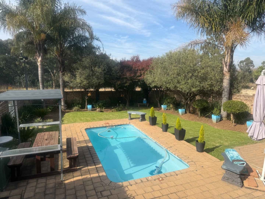 4 Bedroom Property for Sale in Van Riebeeck Park Gauteng