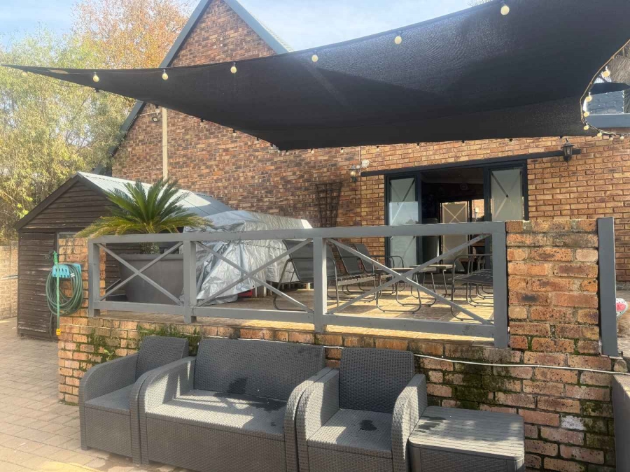 4 Bedroom Property for Sale in Van Riebeeck Park Gauteng
