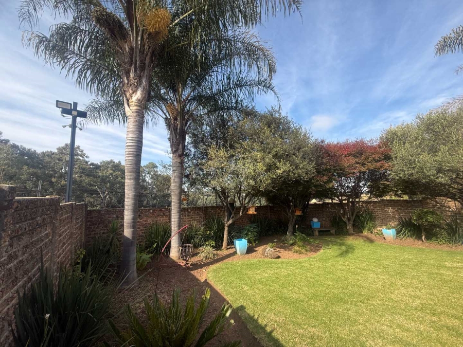 4 Bedroom Property for Sale in Van Riebeeck Park Gauteng