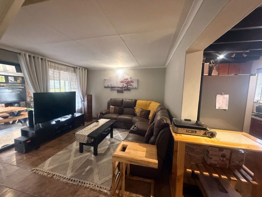 4 Bedroom Property for Sale in Van Riebeeck Park Gauteng