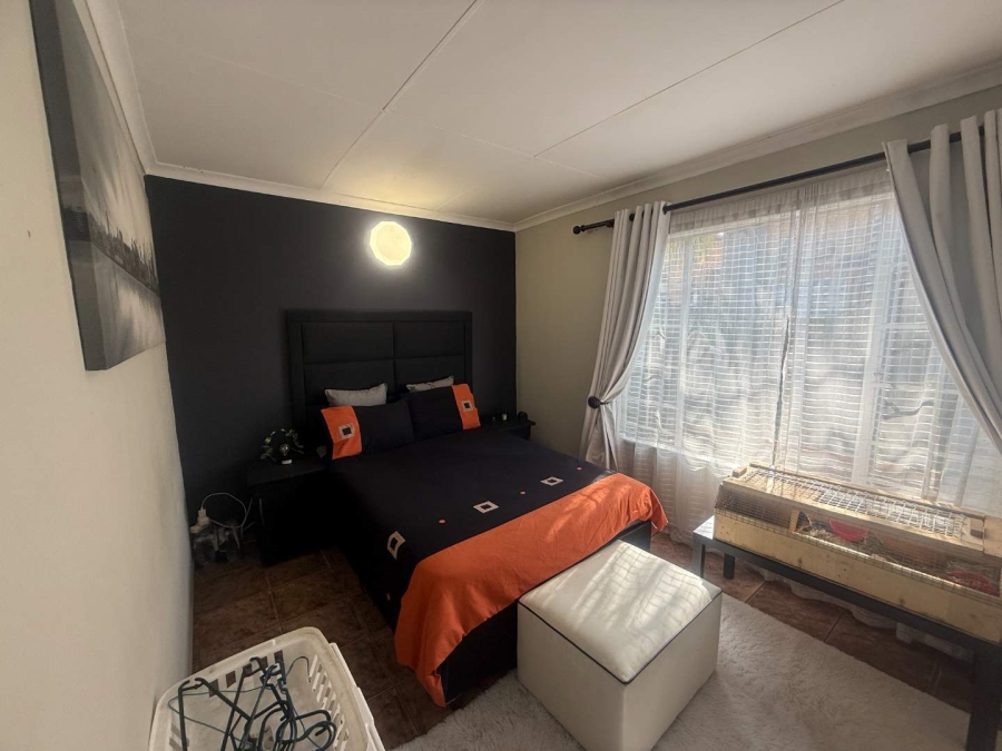 4 Bedroom Property for Sale in Van Riebeeck Park Gauteng