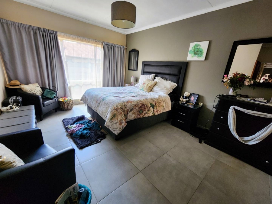 4 Bedroom Property for Sale in Roseville Gauteng