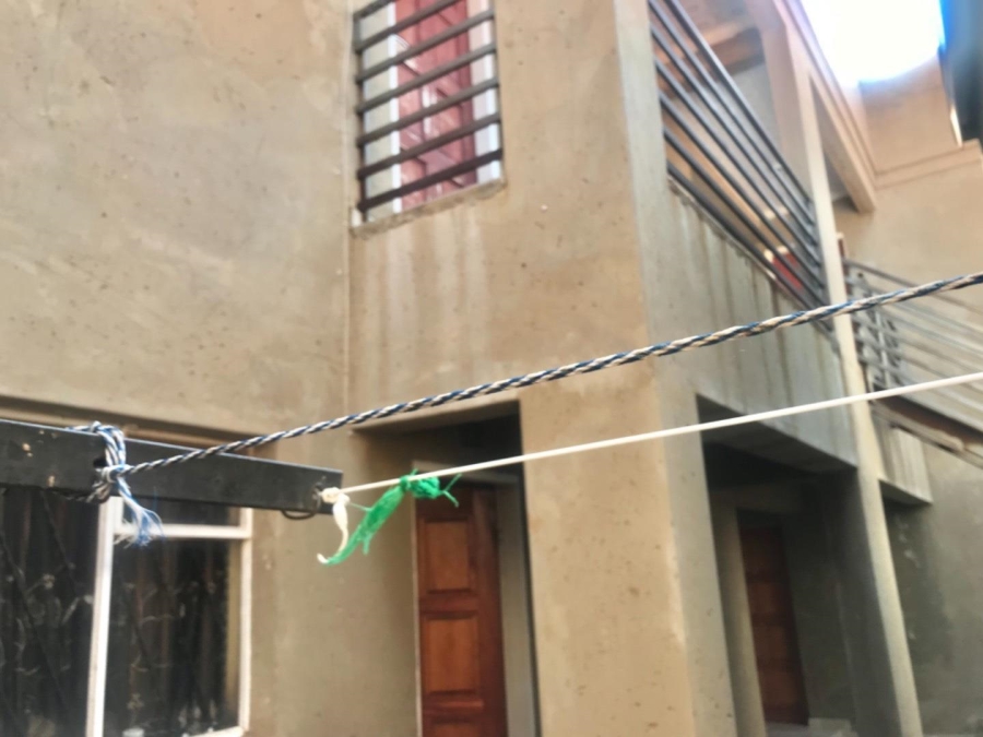 7 Bedroom Property for Sale in Mohlakeng Gauteng