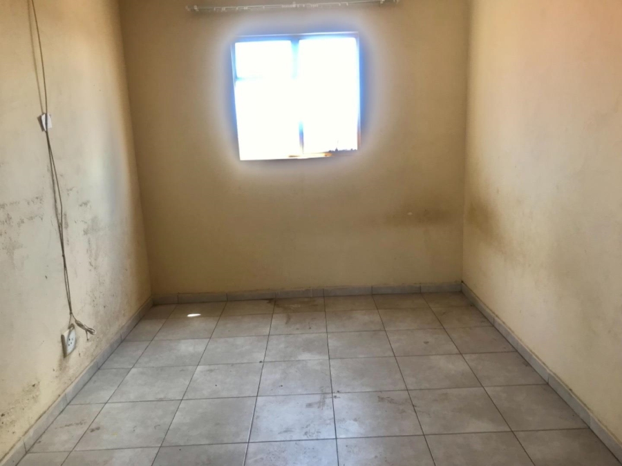 7 Bedroom Property for Sale in Mohlakeng Gauteng