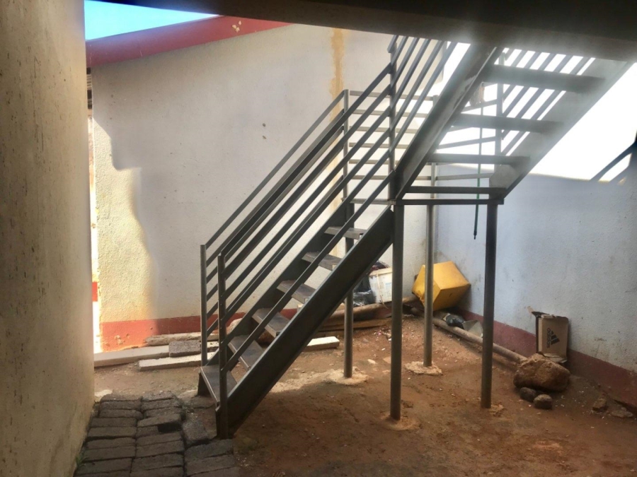 7 Bedroom Property for Sale in Mohlakeng Gauteng