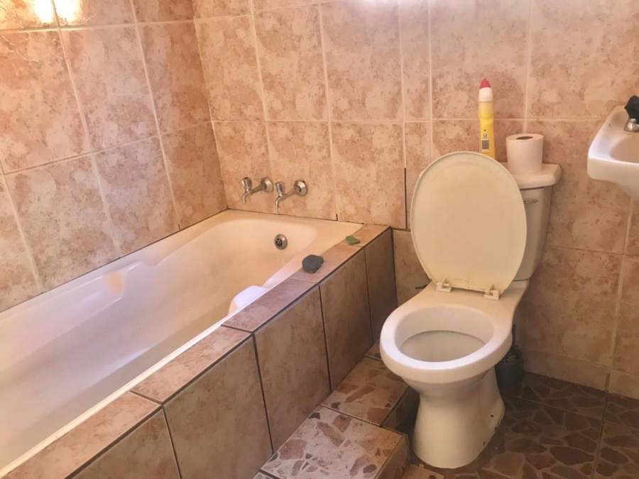7 Bedroom Property for Sale in Mohlakeng Gauteng