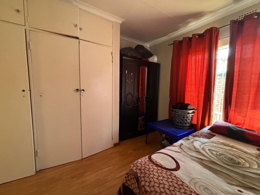 4 Bedroom Property for Sale in Oakdene Gauteng
