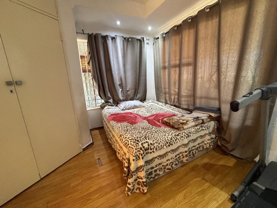 4 Bedroom Property for Sale in Oakdene Gauteng