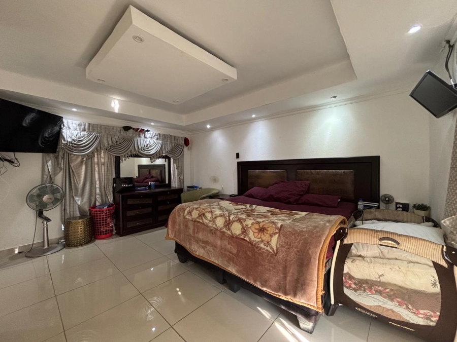 4 Bedroom Property for Sale in Oakdene Gauteng