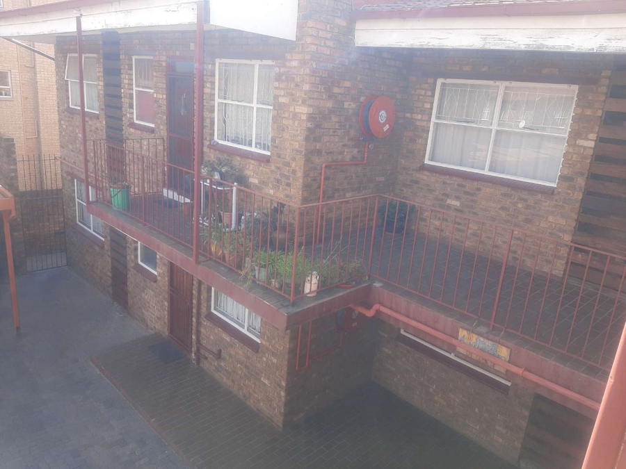 2 Bedroom Property for Sale in New Redruth Gauteng