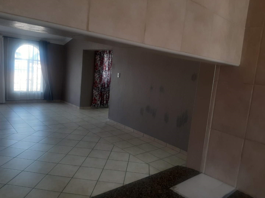 2 Bedroom Property for Sale in New Redruth Gauteng