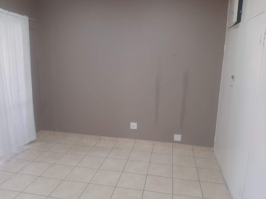 2 Bedroom Property for Sale in New Redruth Gauteng