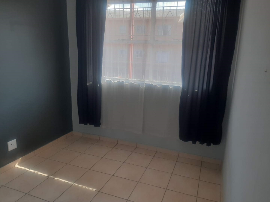 2 Bedroom Property for Sale in New Redruth Gauteng