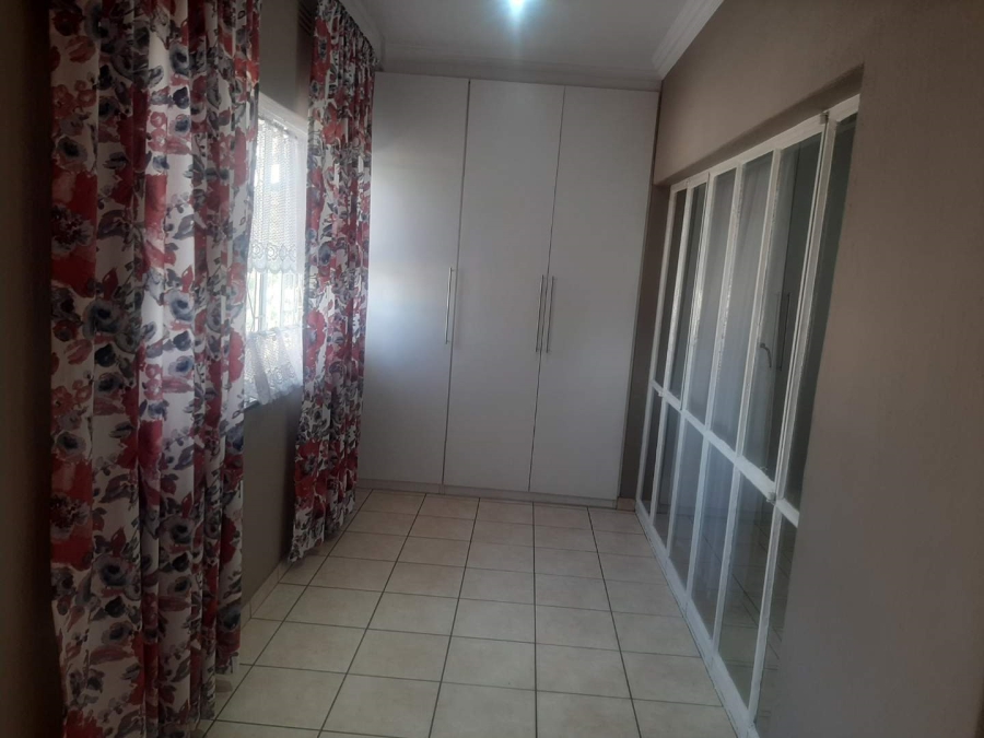 2 Bedroom Property for Sale in New Redruth Gauteng