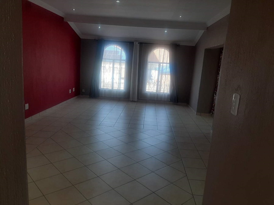 2 Bedroom Property for Sale in New Redruth Gauteng