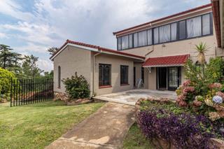 8 Bedroom Property for Sale in Oakdene Gauteng