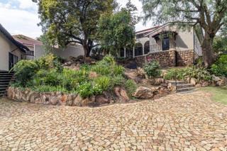 8 Bedroom Property for Sale in Oakdene Gauteng