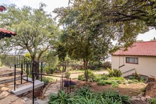 8 Bedroom Property for Sale in Oakdene Gauteng