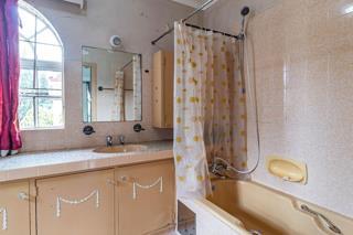 8 Bedroom Property for Sale in Oakdene Gauteng