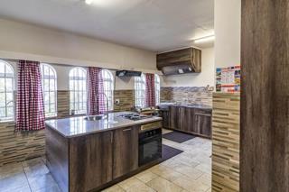 8 Bedroom Property for Sale in Oakdene Gauteng