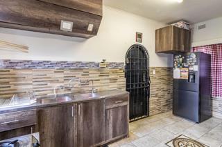8 Bedroom Property for Sale in Oakdene Gauteng