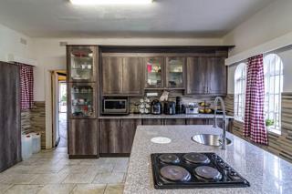 8 Bedroom Property for Sale in Oakdene Gauteng