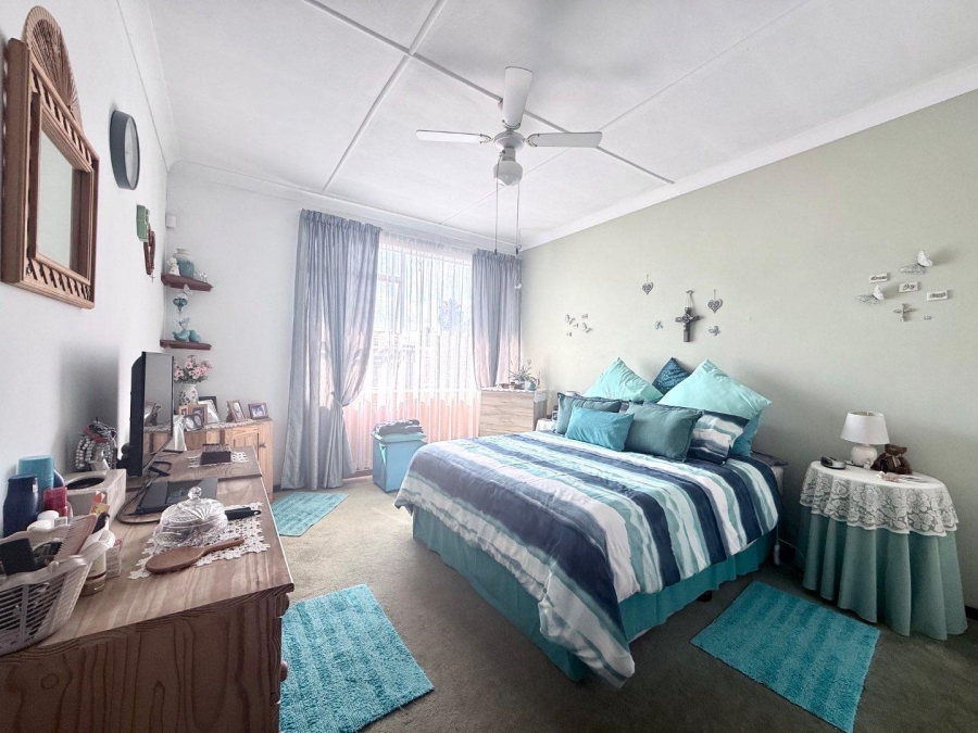 2 Bedroom Property for Sale in New Redruth Gauteng