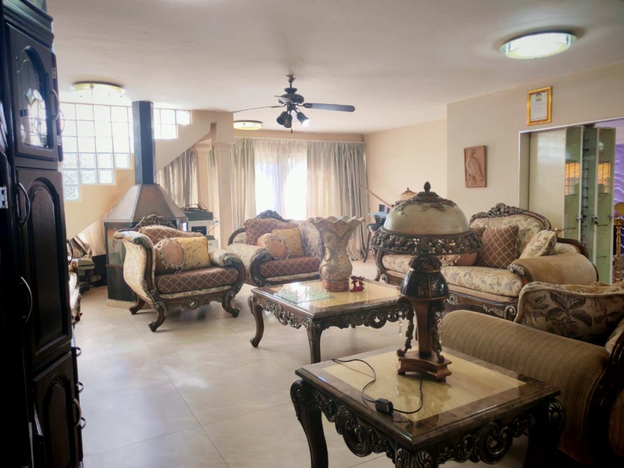 6 Bedroom Property for Sale in Alewynspoort Gauteng