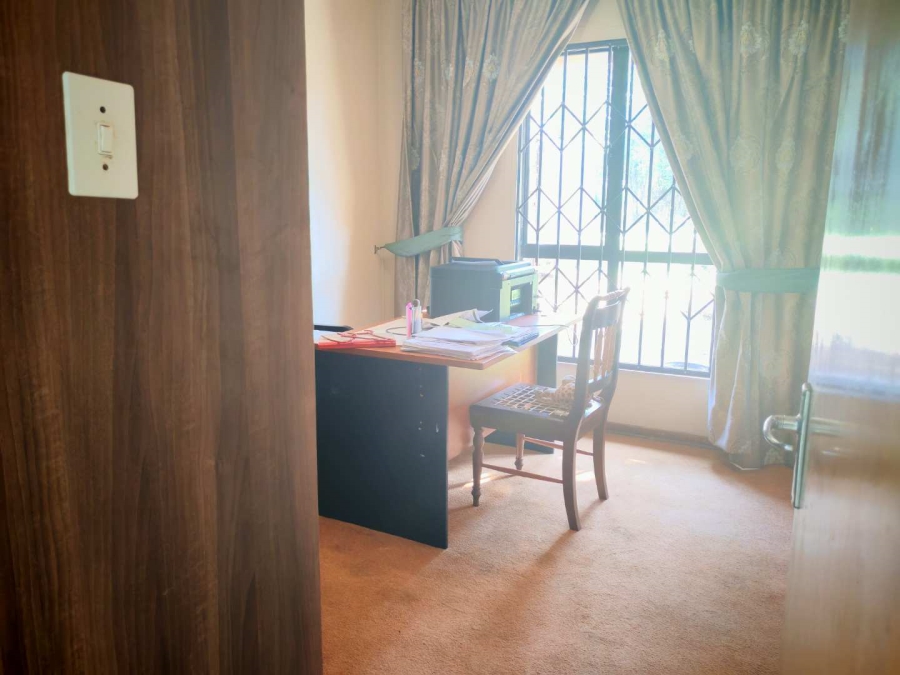 6 Bedroom Property for Sale in Alewynspoort Gauteng