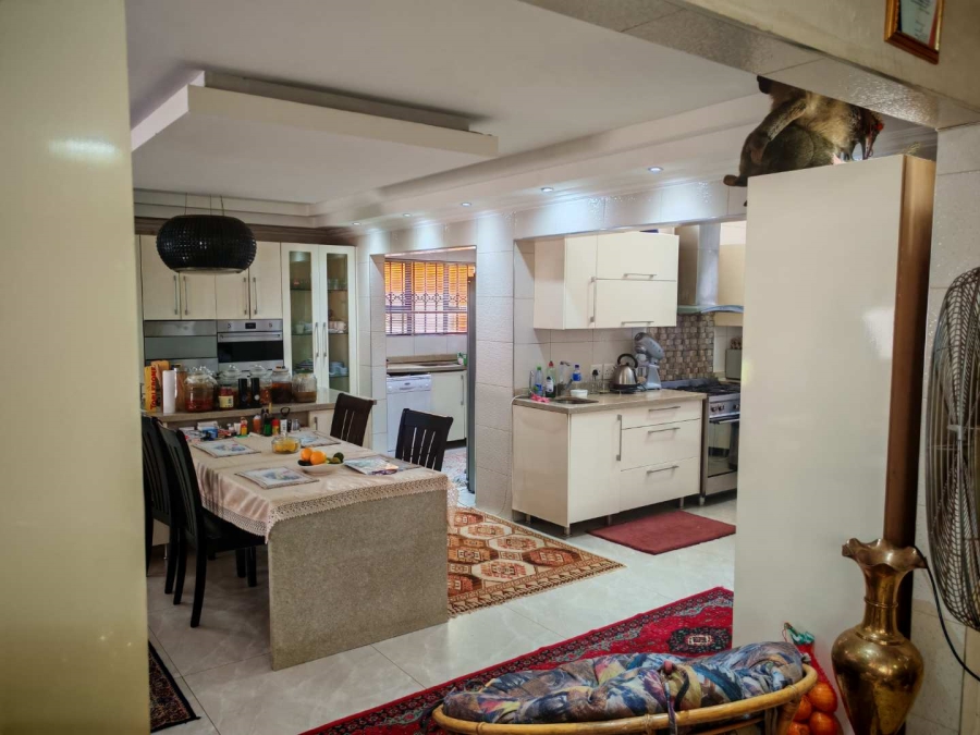 6 Bedroom Property for Sale in Alewynspoort Gauteng