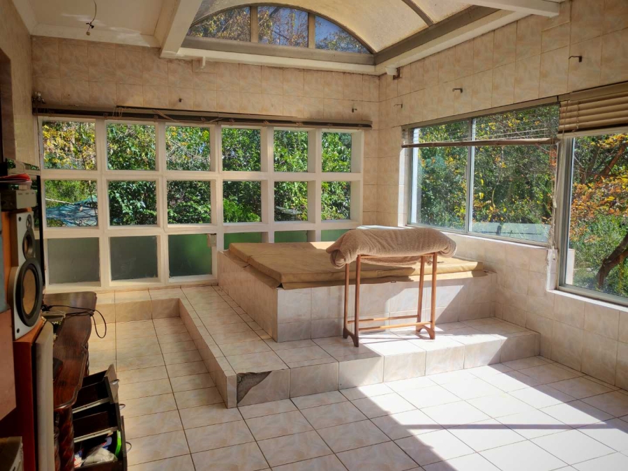 6 Bedroom Property for Sale in Alewynspoort Gauteng