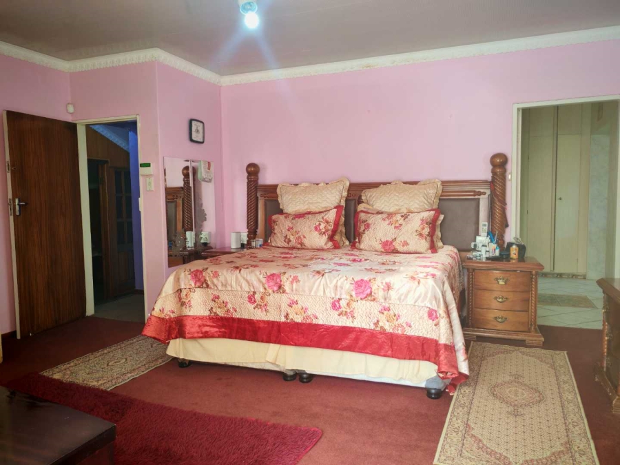 6 Bedroom Property for Sale in Alewynspoort Gauteng